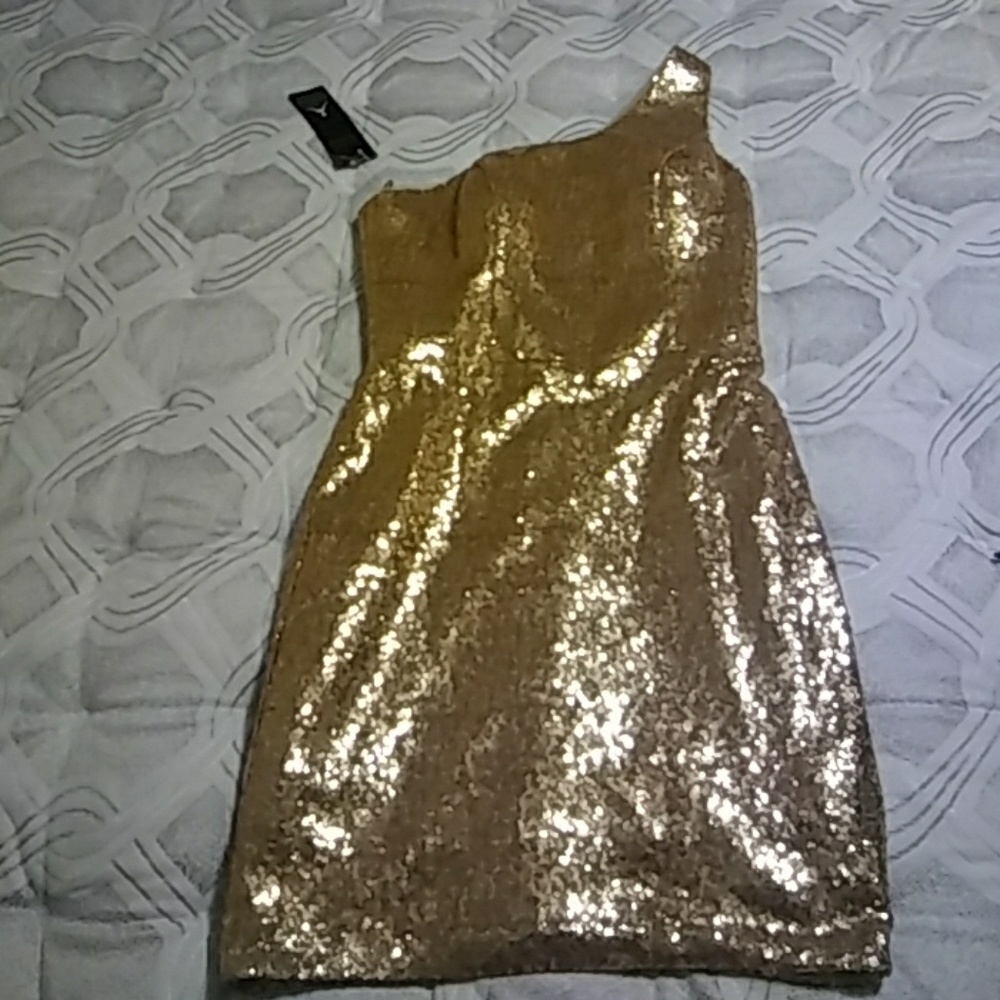 Gold Formal dress w/long sheer wrap trail